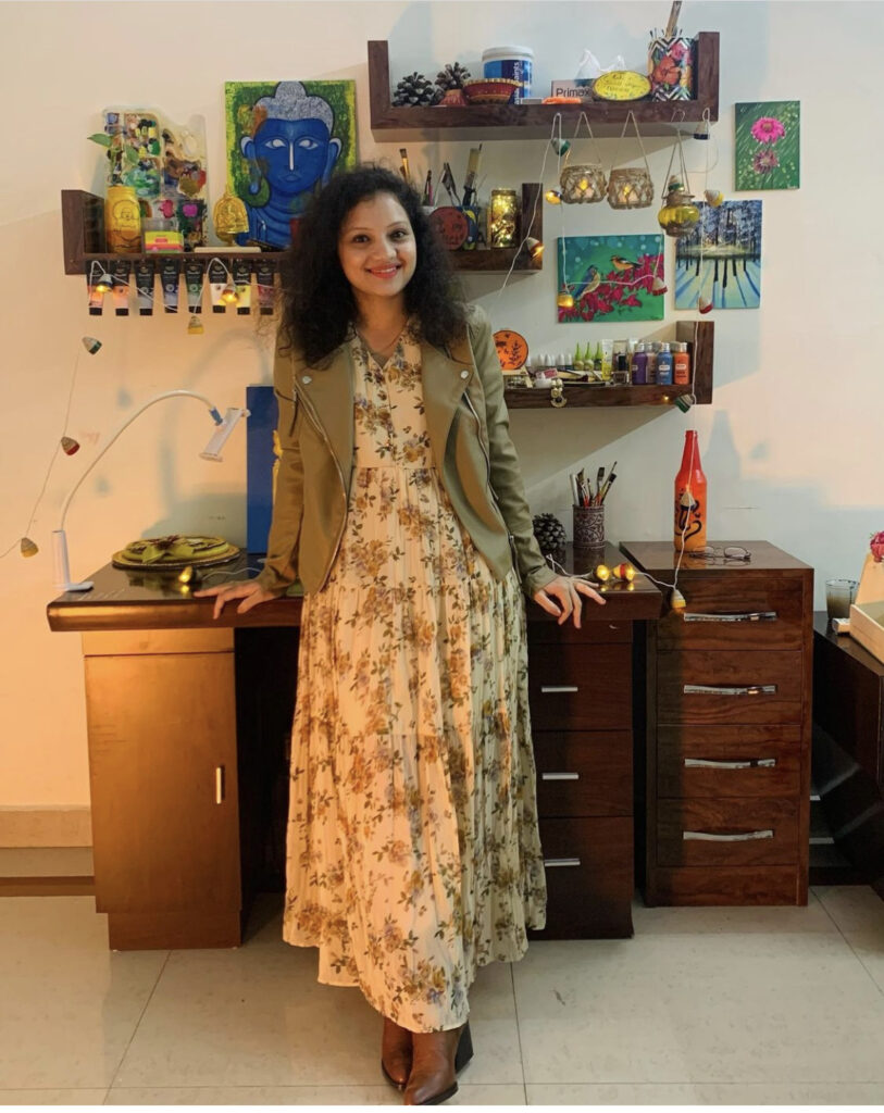 A DIY's enthusiastic who create eclectic art . where tradition art come together to create beautiful creative corner